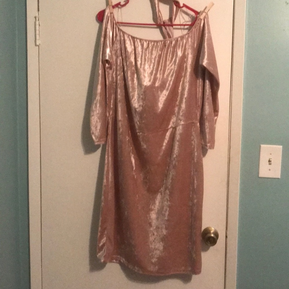 Pink suede dress with choker